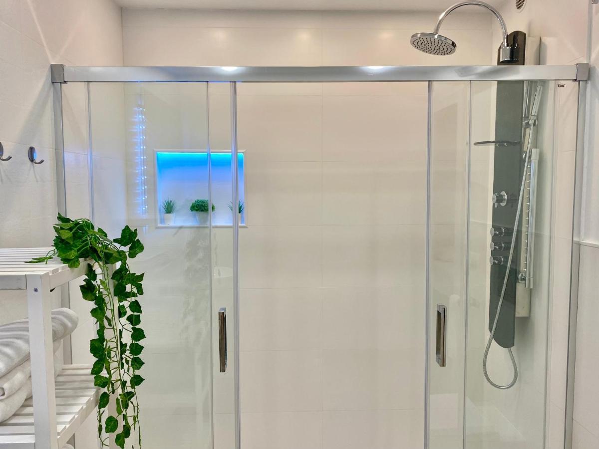 Suite Breeze - Private Heated Pool 马拉加 外观 照片